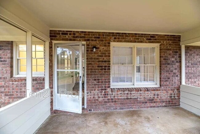 Photo - 5207 Grady Dr