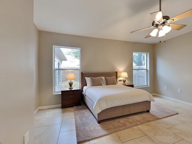 Photo - 430 Maple Pointe Dr