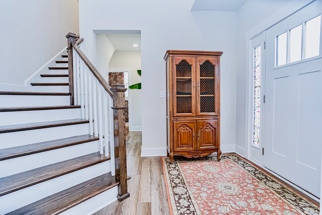 Photo - 111 Rosecroft Dr