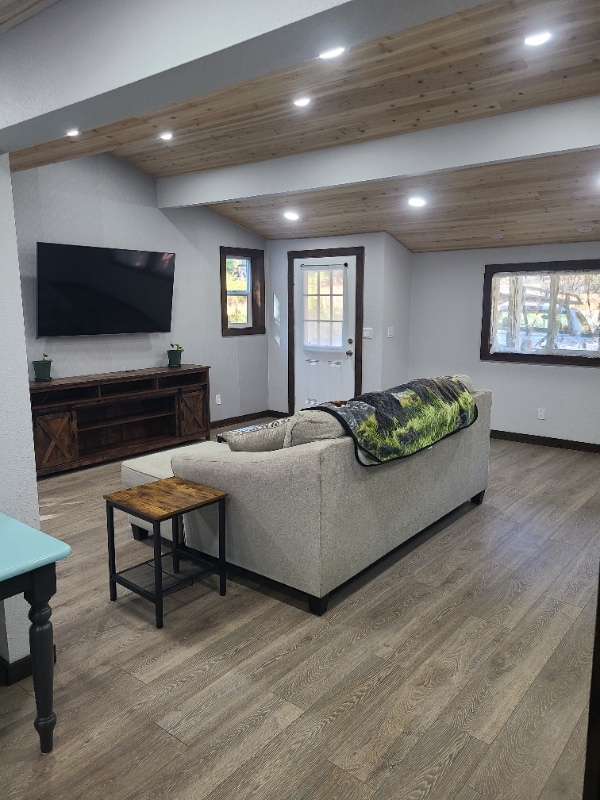 Photo - 1856 Canyonville-Riddle Rd