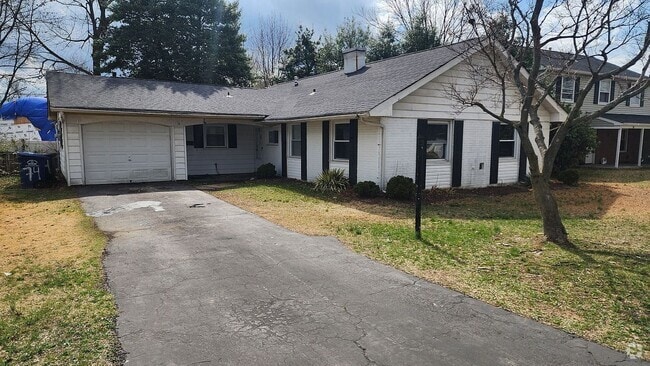 Building Photo - 74 Melville Ln Rental