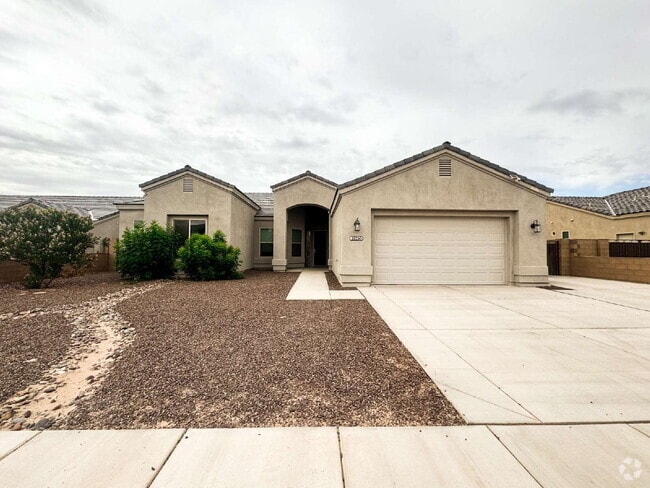 Building Photo - Well-Maintained and Updated 3-Bedroom + De... Rental