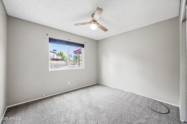 Photo - 610 N Rosemont Cir