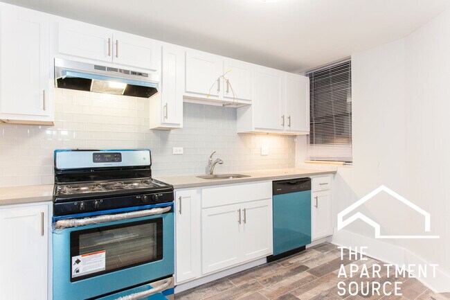 2922 W Logan Blvd Unit GDN
