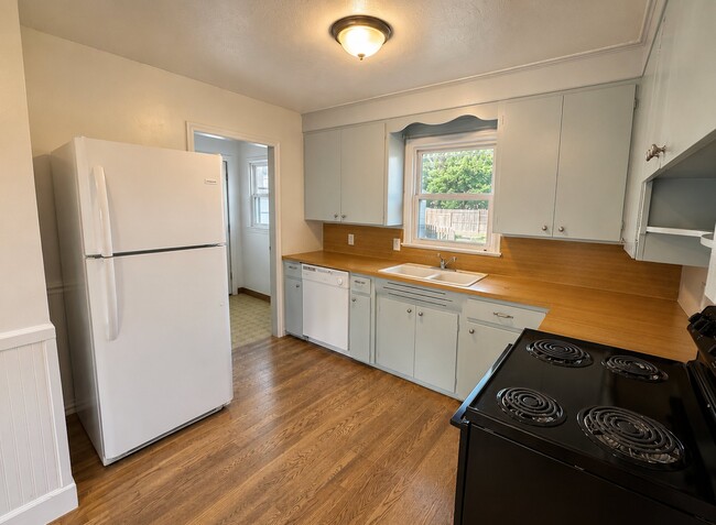 Photo - 2108 N 28th St