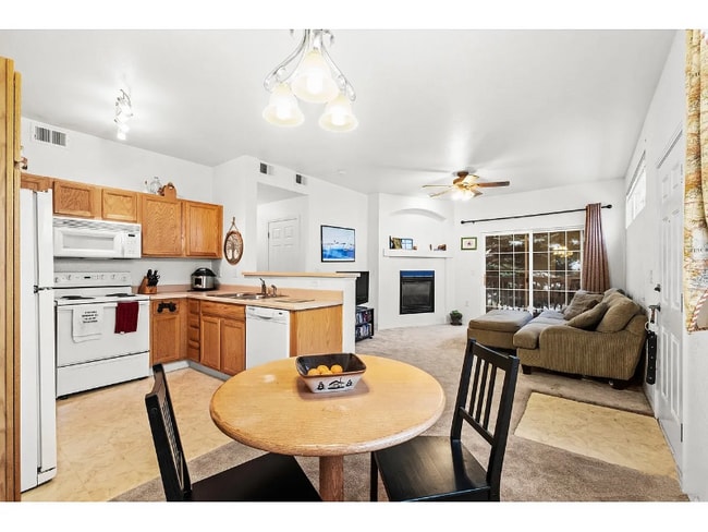 Photo - 3002 W Elizabeth St Unidad 2C