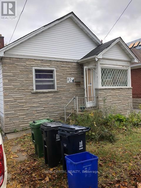 Photo - 97 Byng Ave