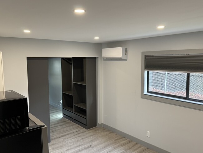 Photo - 3420 Midas Ave