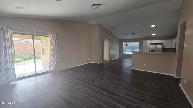 Photo - 355 W Holstein Trail