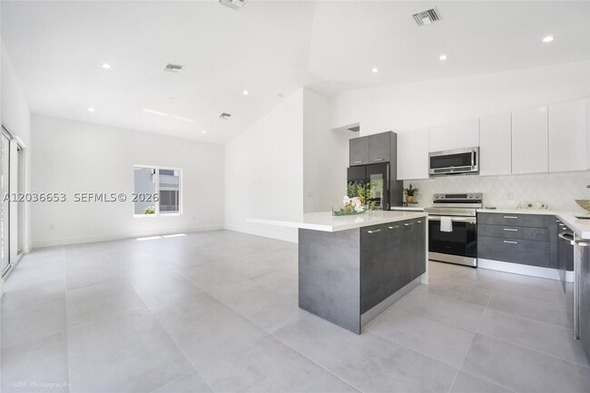 Photo - 5 Bowen Dr