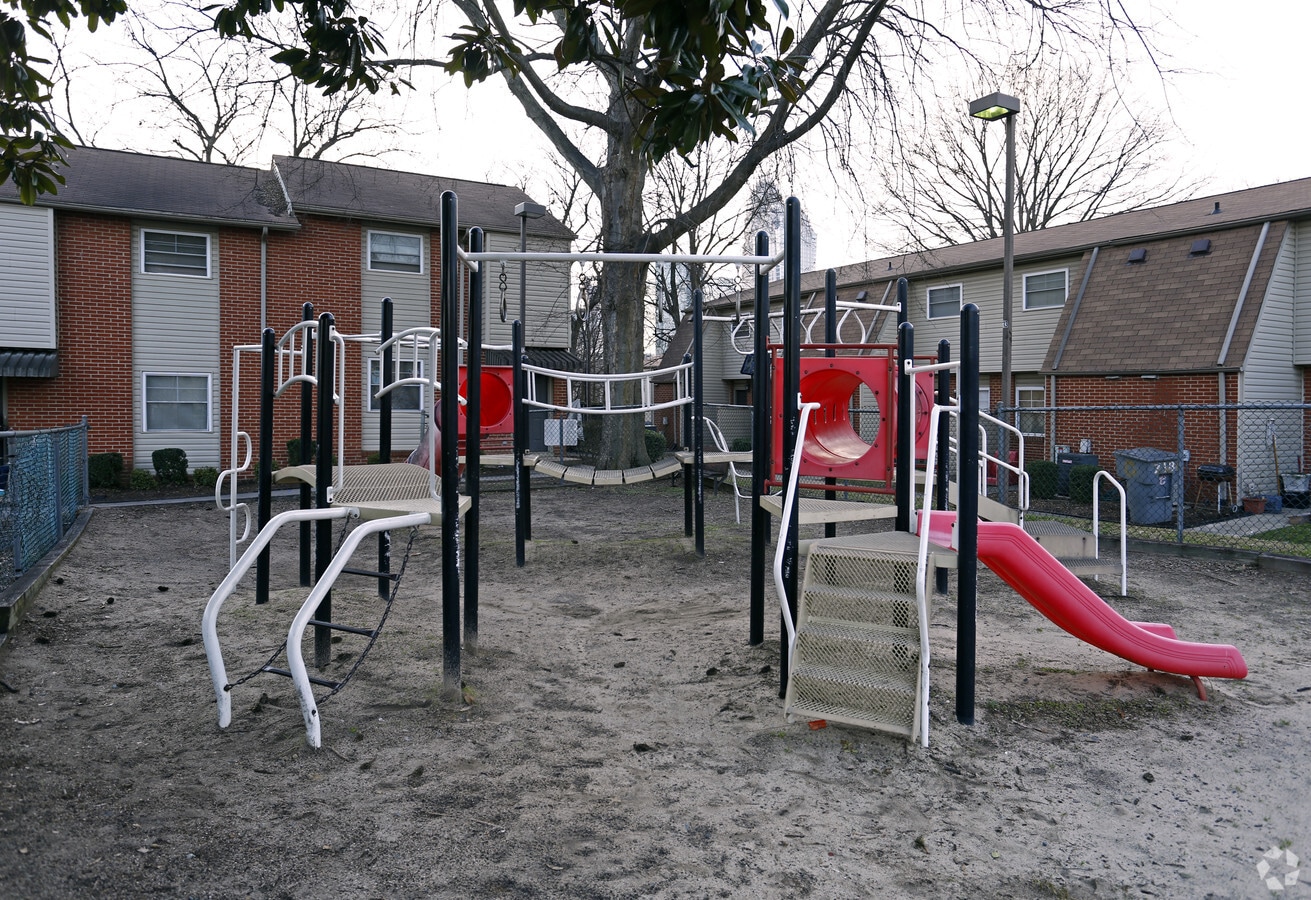 Photo - Grace Emmanuel Village Apartments