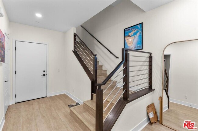 Photo - 127 Boeing Ln