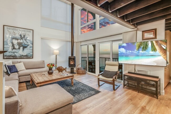 Photo - 565 Esplanade Unit 408