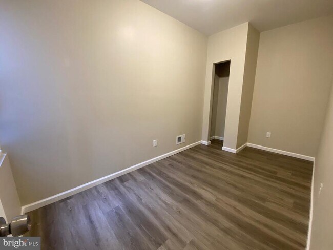 Photo - 1833 S 6th St