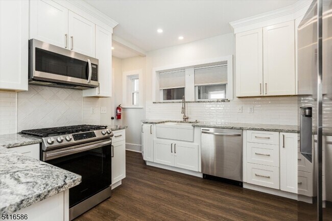 Photo - 12 N Willow St