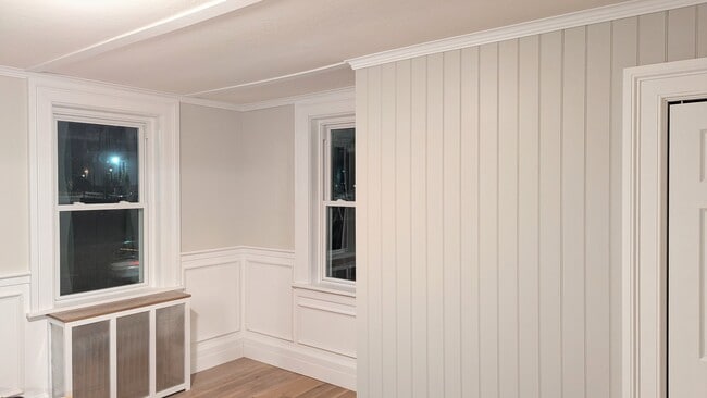 Cozy Living Room with new oak hardwood flooring and beautiful wood detailing - 536 Bridge St Unit 2