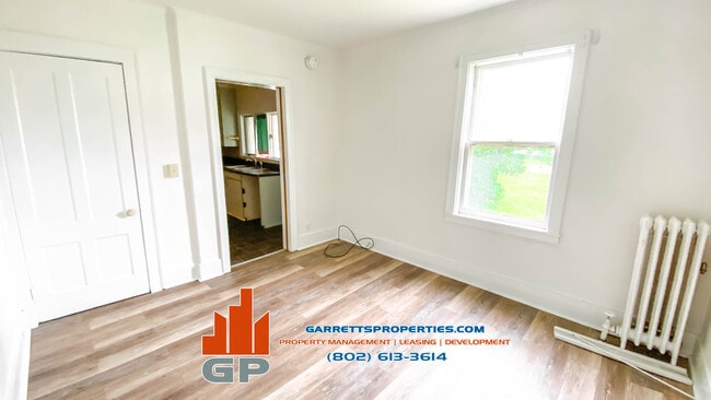 16 Short St Unit 2