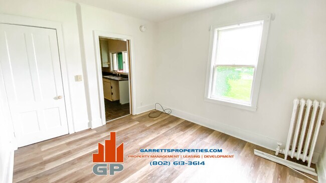Photo - 16 Short St Unit 2