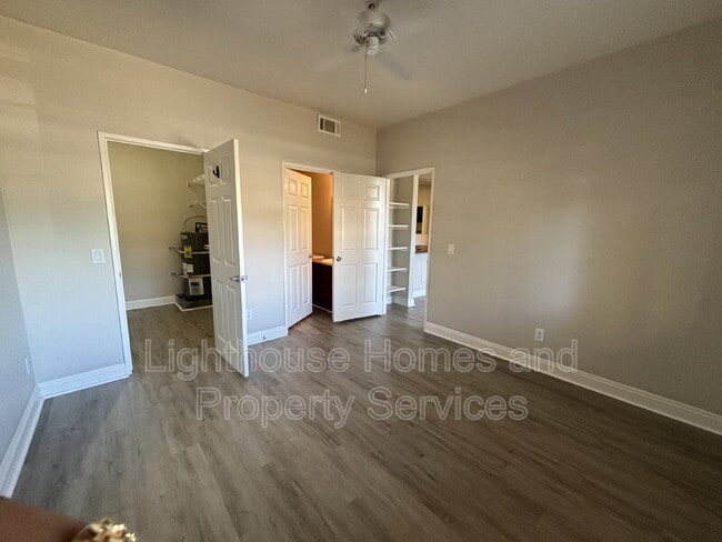 Photo - 5122 S Jones Blvd Unit 108