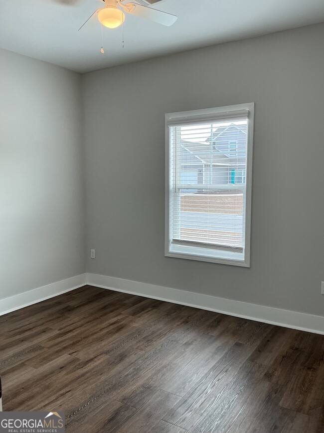 Photo - 1005 Autumns Wood Cir E