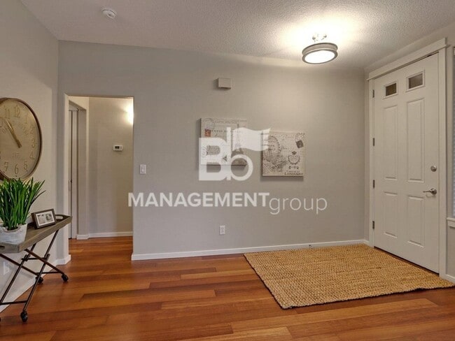 Photo - Stonewater at Orenco~ Minutes to Intel, Nike & HWY 26! Light & Bright!