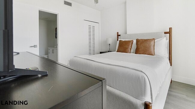 Photo - 1025 E 25th St Unit 627