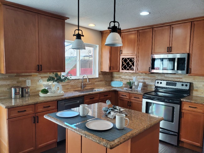 Building Photo - 3806 S Yosemite St