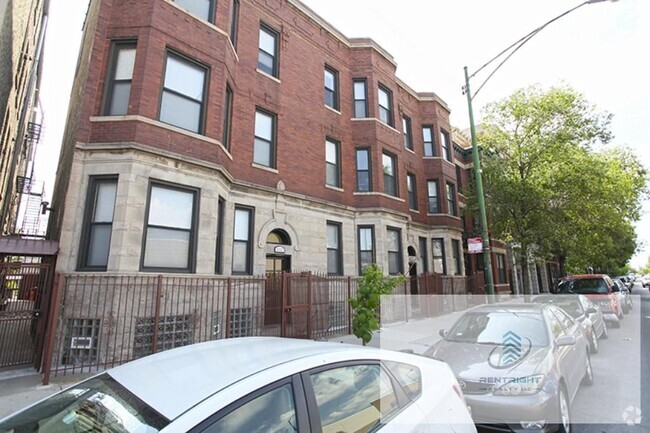 Building Photo - 1363 N Ashland Ave Rental