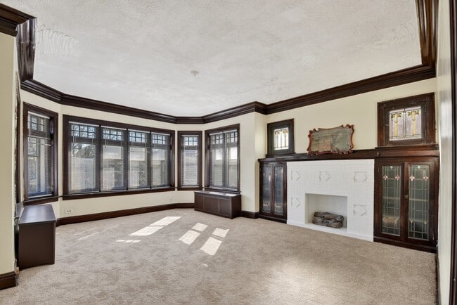 Photo - 8018 S Sangamon St