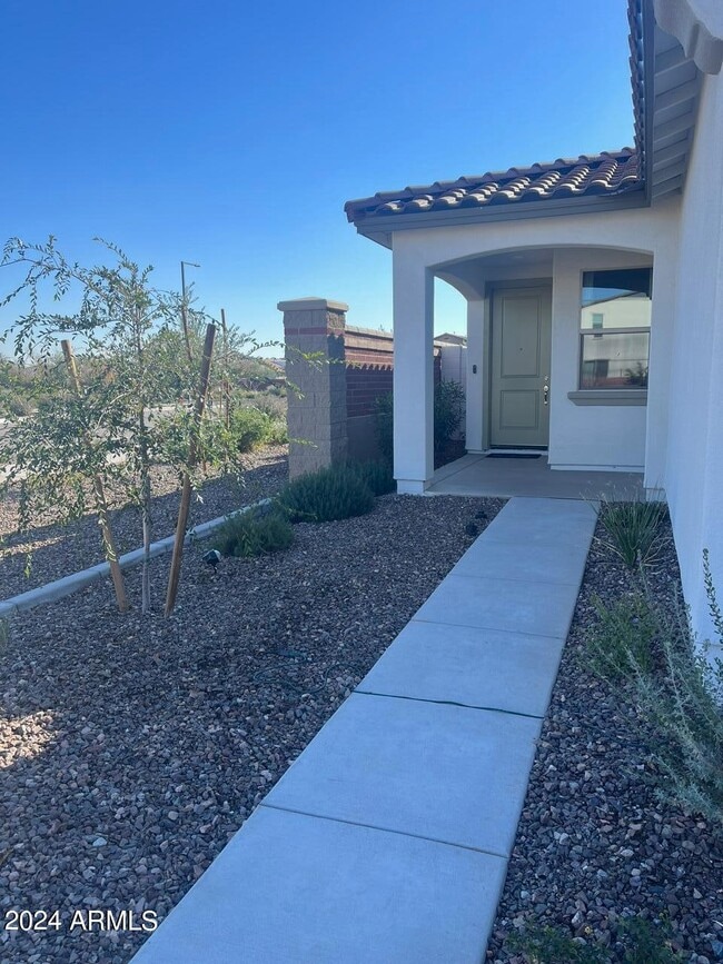 Photo - 14649 W Dreyfus St