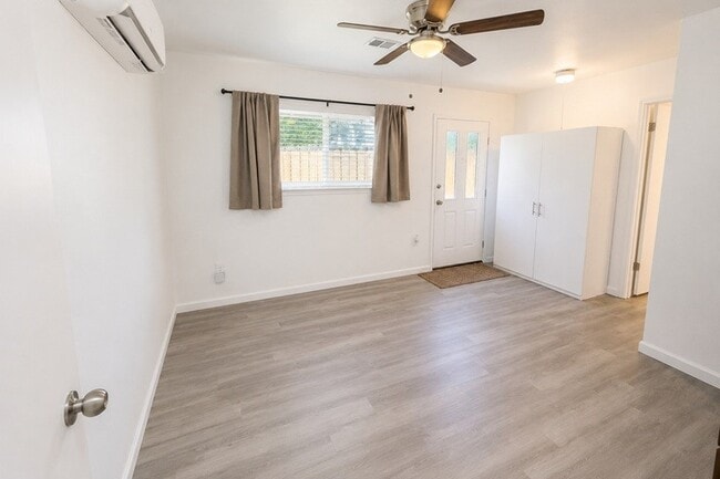 Photo - 3903 Midforest Dr
