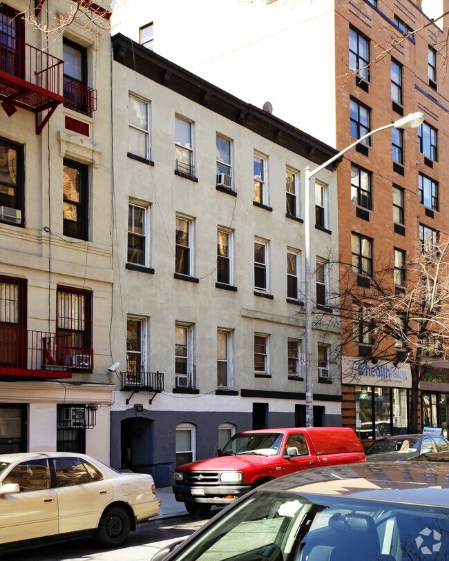 Primary Photo - 100-102 E 4th St