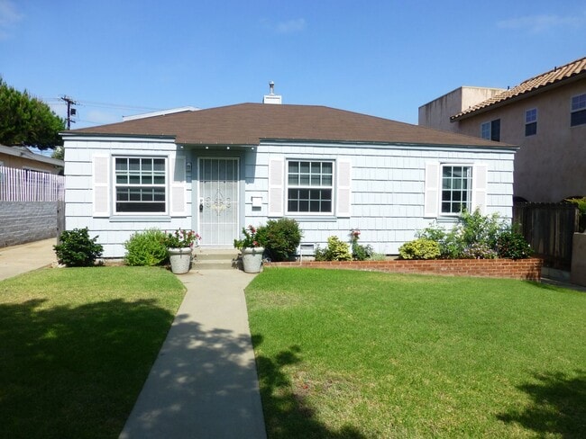 Building Photo - 338-342 C Ave Unit 338 C Avenue