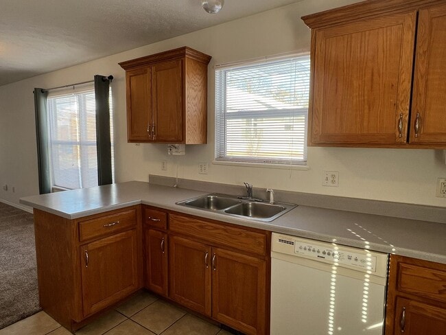 Photo - Duplex in Ozark!