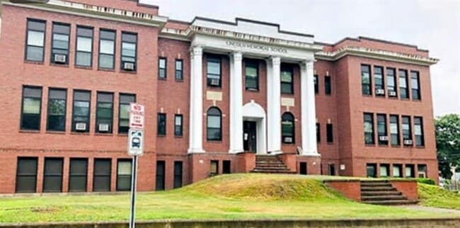 Photo - 1624 Lonsdale Ave Unit 204/304