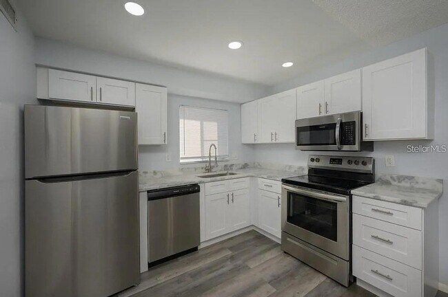 Photo - 2625 Pine Lake Terrace Unidad B