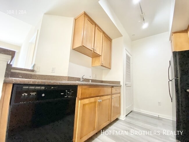 Photo - 2810 S Sepulveda Blvd Unit 102