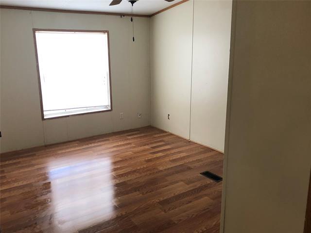 Photo - 461 Lange Way