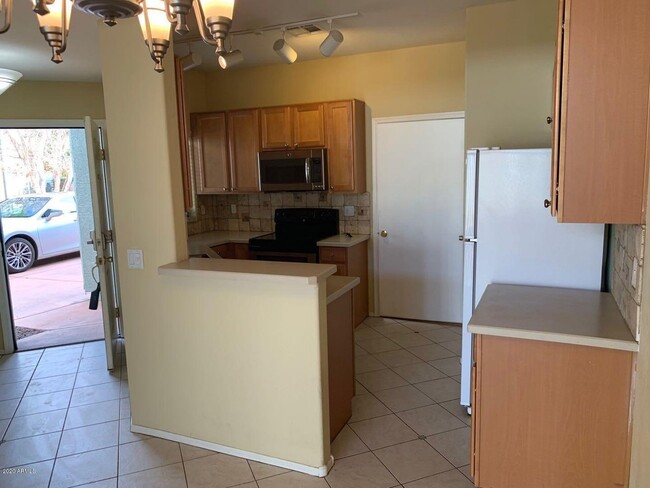 Photo - 2027 E University Dr