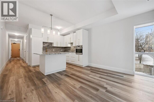 Photo - 51 David St Unité 201