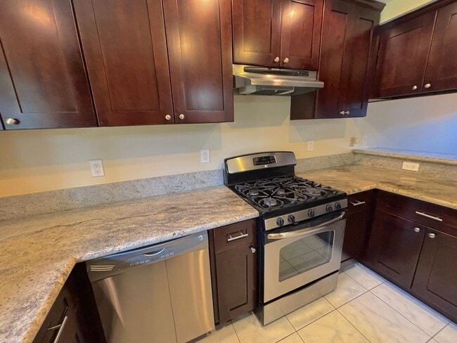 Photo - Clean and upgraded 3 bedroom townhouse available in Fountain Valley