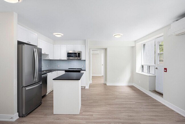 Photo - 65 Hillside Dr