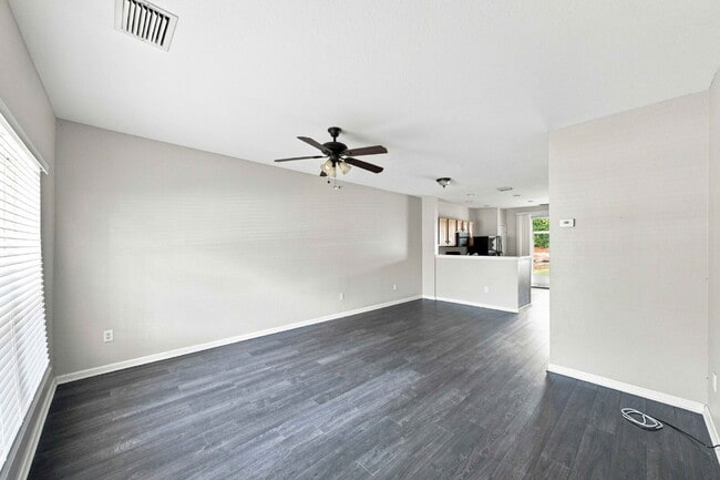 Photo - END-UNIT TOWNHOME FOR RENT IN GATED WYNCHASE AT FORE RANCH!