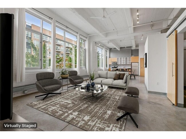Building Photo - 700 N Washington Ave Unit 310