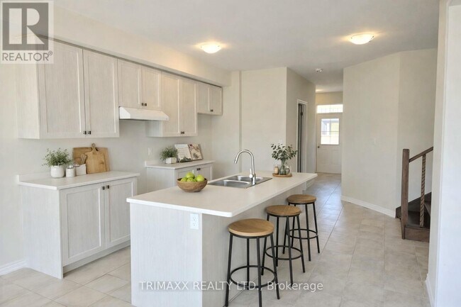 Photo - 275 Vanilla Trl