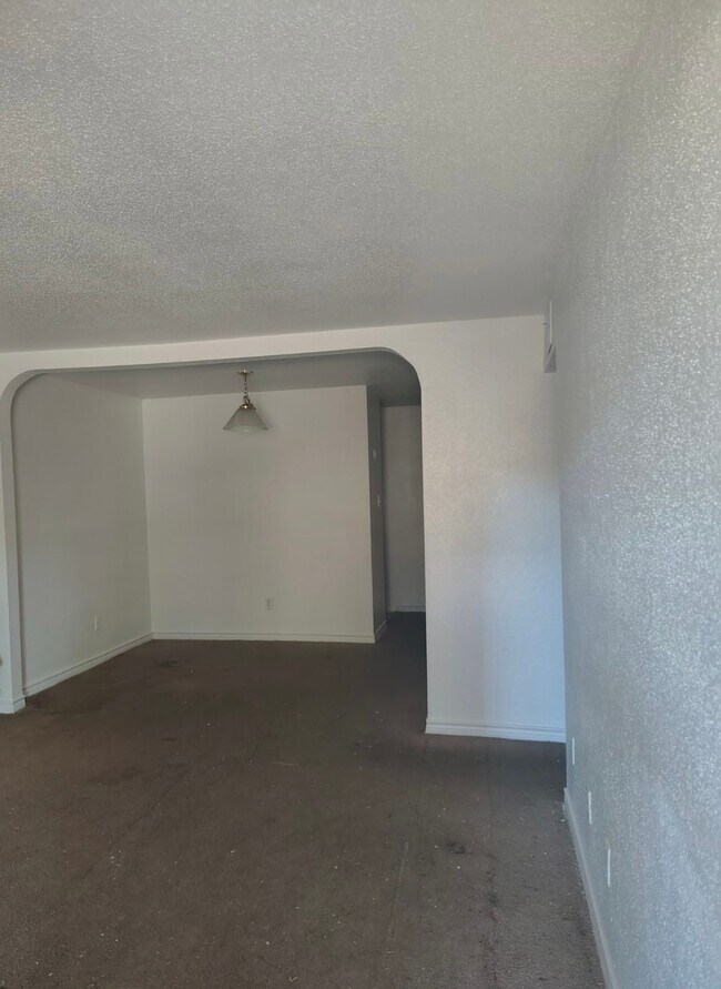 Photo - 5625 Antoine Dr Unit 423