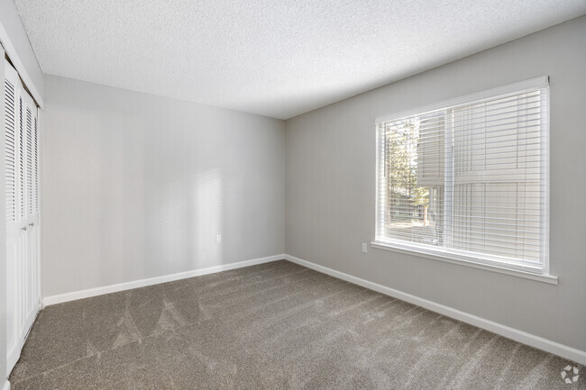 1BR, 1BA - 650SF - Bedroom