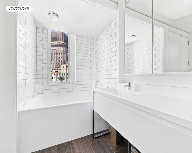 Photo - 15 S William St