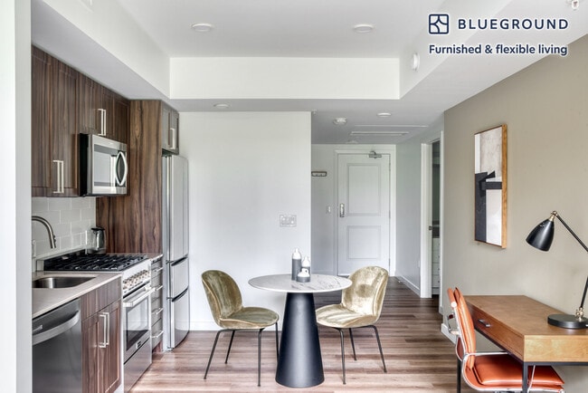 Photo - 704 Spring St Unidad FL5-ID437