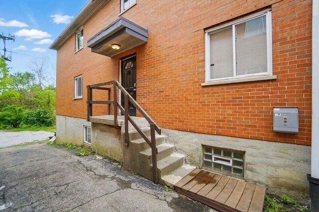 Photo - 39 Wuest St Unit # 5